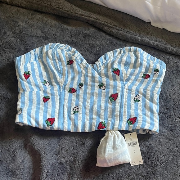 Anthropologie strawberry top - Picture 1 of 5